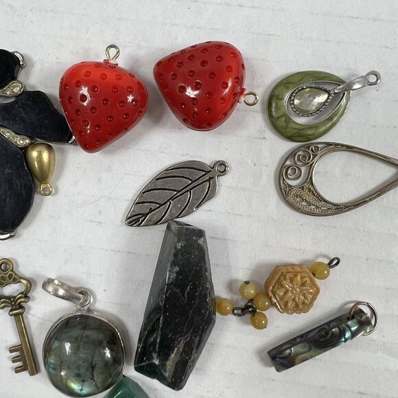 Focal Points Mix Lot Stone Unique Pendants And Jewelry Making Findings Vintage + - Picture 16 of 16